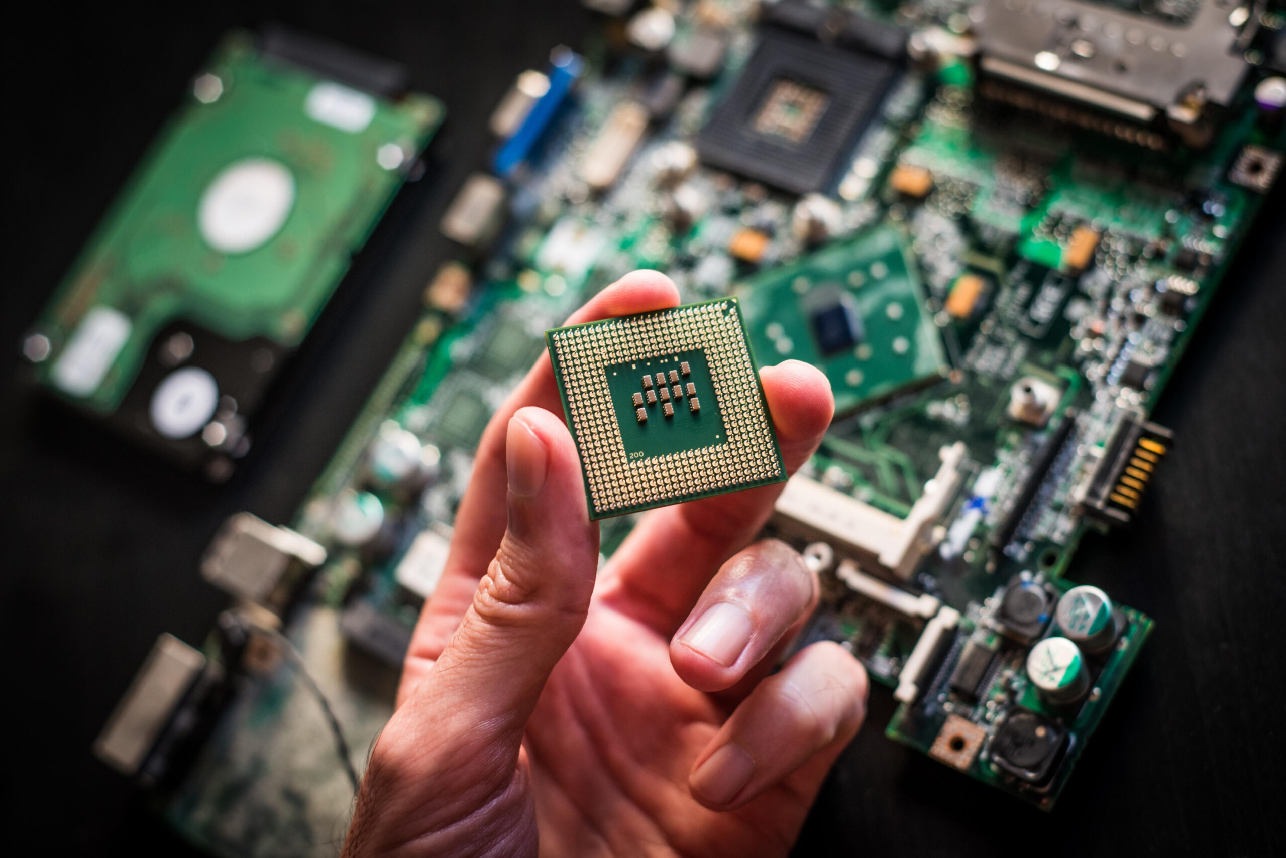 Optimize mobile gaming in 2025. Fix lag, boost FPS, and power up your Android or iOS device for peak performance.