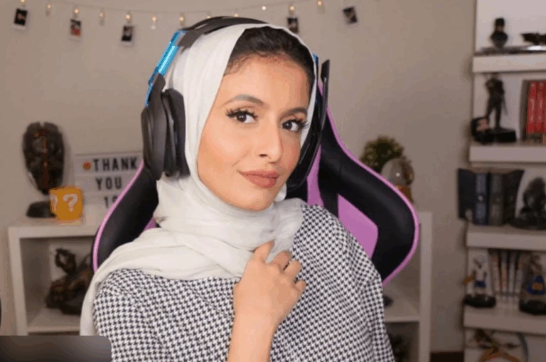 Arab women are now at the center of the gaming scene, rising as streamers, e-sport competitors, game developers, and content creators.